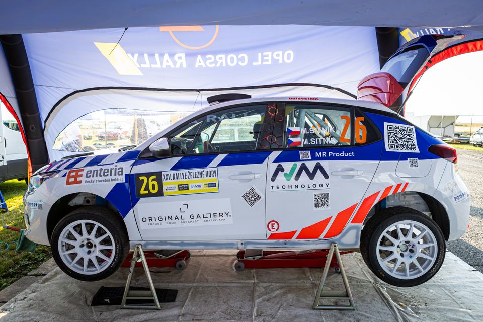 Interiér závodního speciálu Opel Corsa Rally4