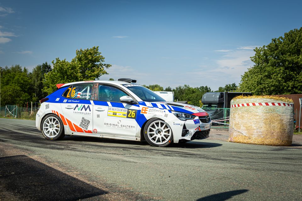 Interi&eacute;r z&aacute;vodn&iacute;ho speci&aacute;lu Opel Corsa Rally4